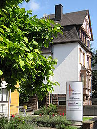Außenansicht der Zentrale in Trier.